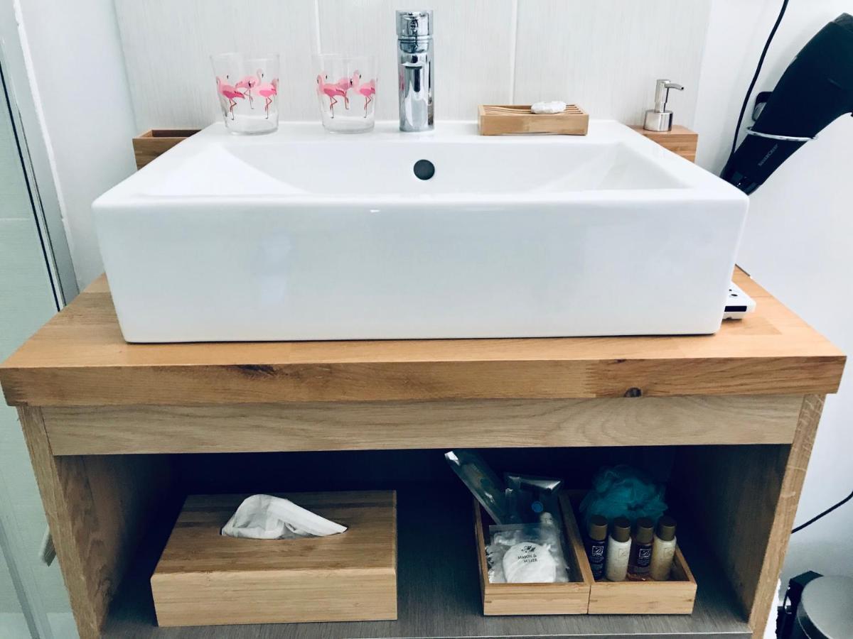 Guesthouse La Costiere - Logements Independants - Espace Piscine Jacuzzi 吕内尔 外观 照片