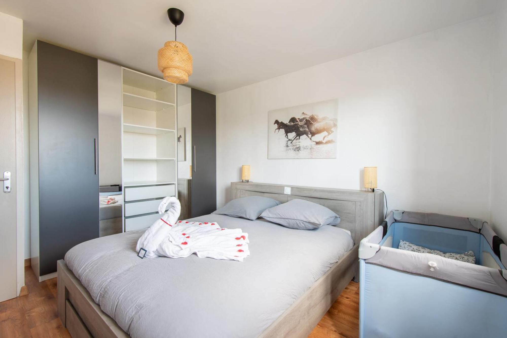 Guesthouse La Costiere - Logements Independants - Espace Piscine Jacuzzi 吕内尔 外观 照片