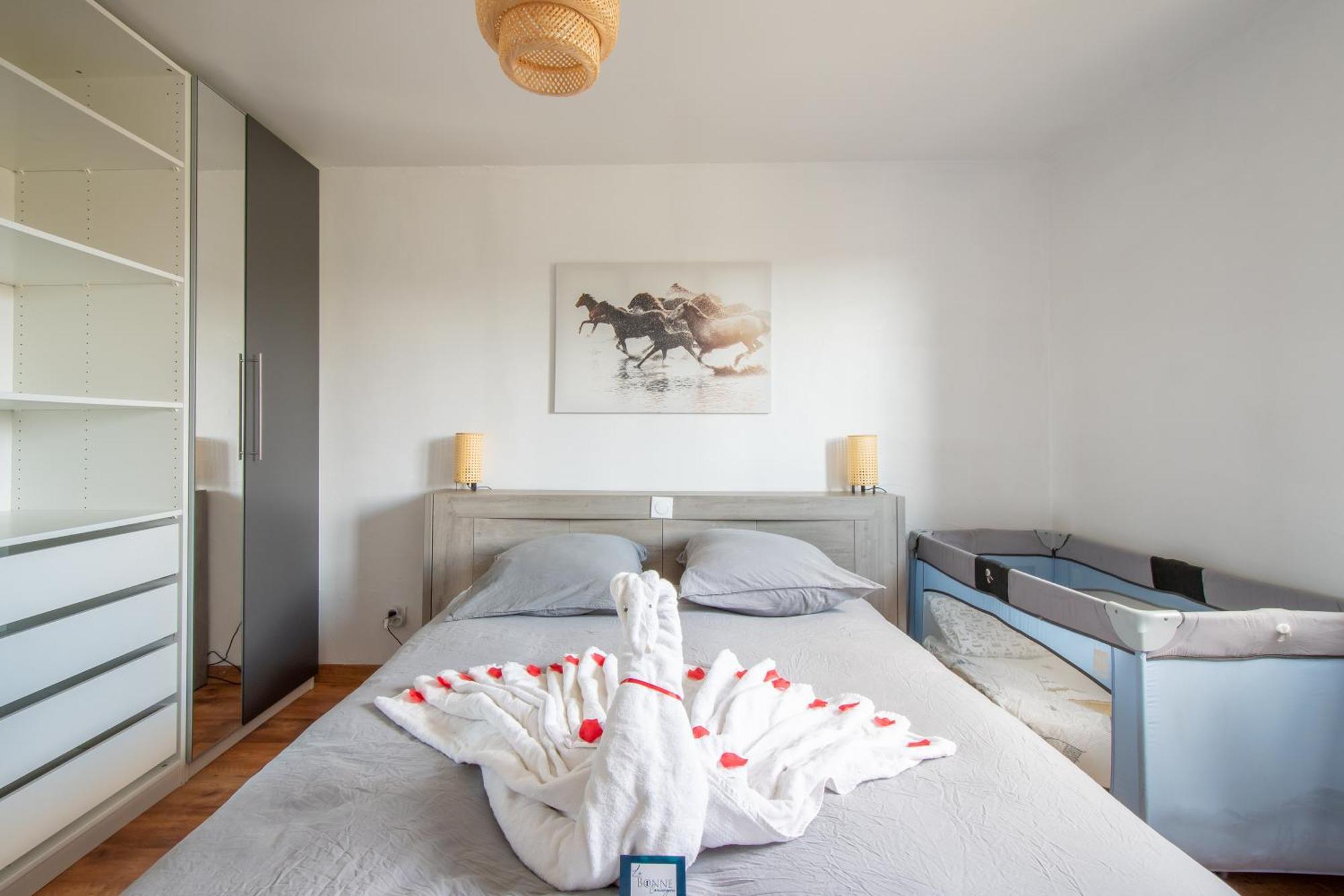 Guesthouse La Costiere - Logements Independants - Espace Piscine Jacuzzi 吕内尔 外观 照片