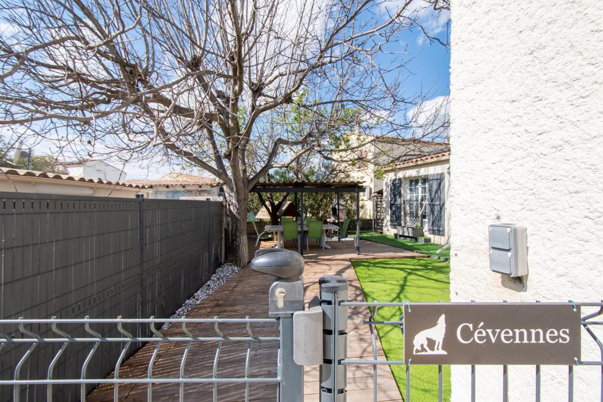 Guesthouse La Costiere - Logements Independants - Espace Piscine Jacuzzi 吕内尔 外观 照片