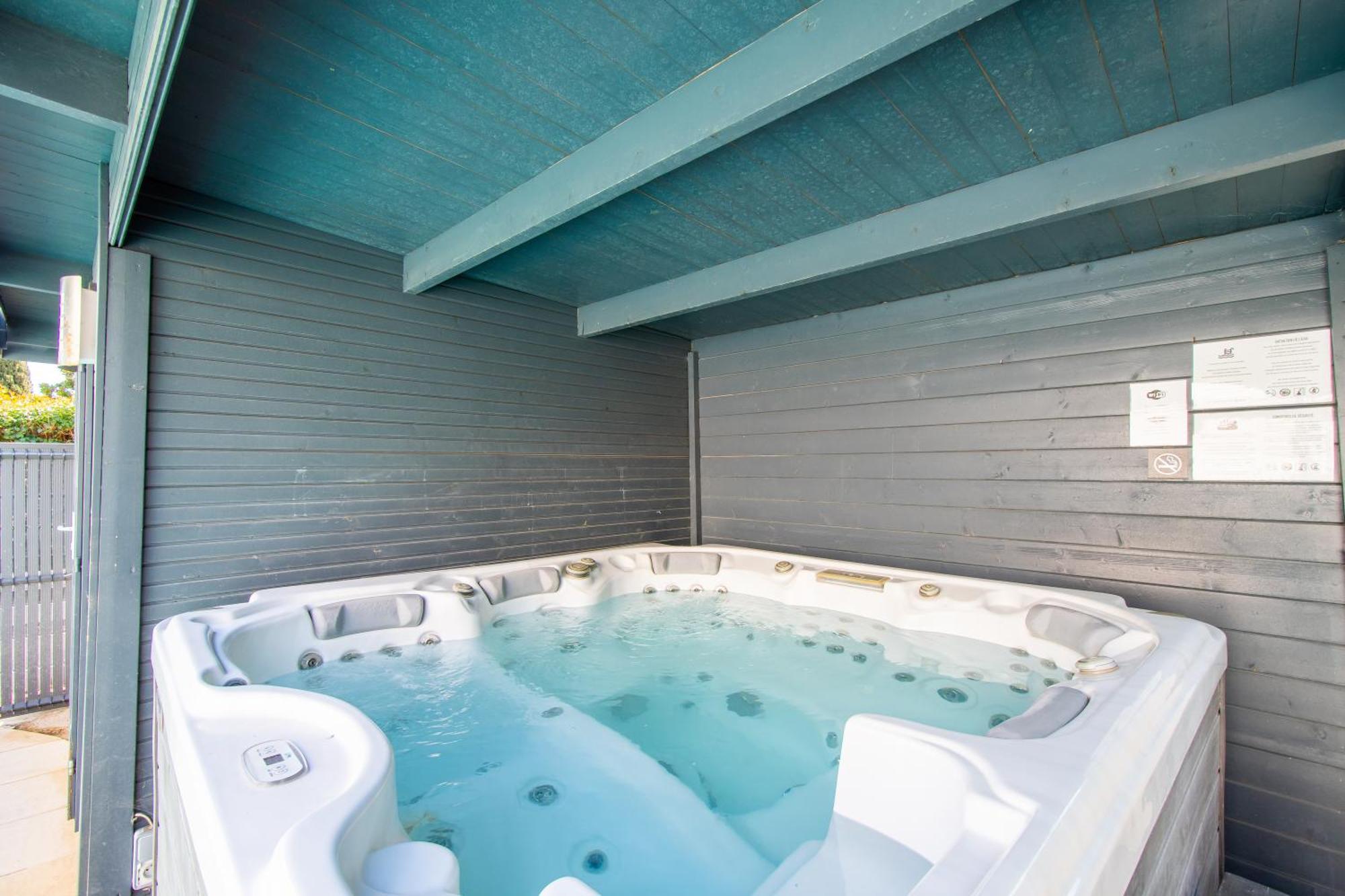 Guesthouse La Costiere - Logements Independants - Espace Piscine Jacuzzi 吕内尔 外观 照片